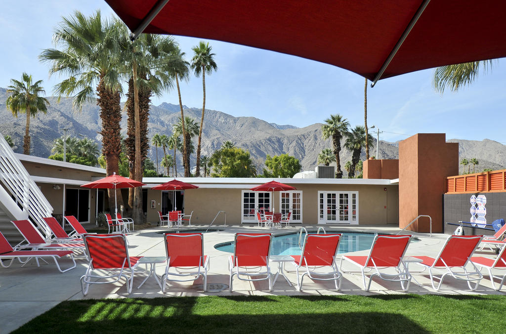 Bearfoot Inn - Clothing Optional Hotel For Gay Men Palm Springs Buitenkant foto
