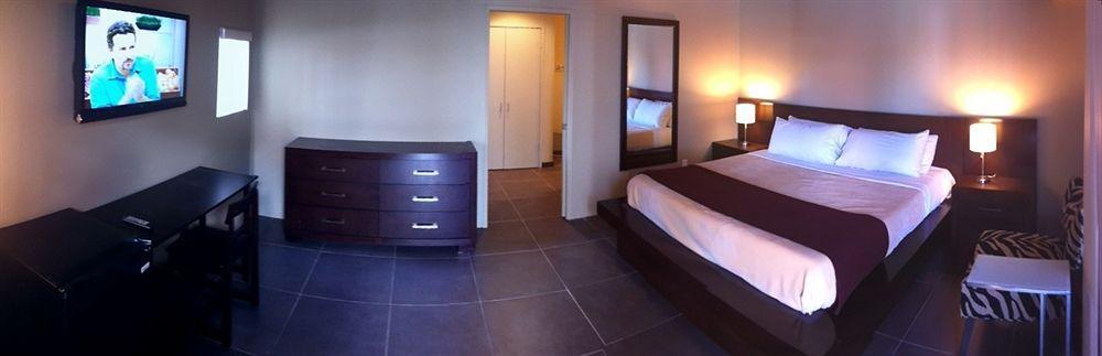 Bearfoot Inn - Clothing Optional Hotel For Gay Men Palm Springs Buitenkant foto