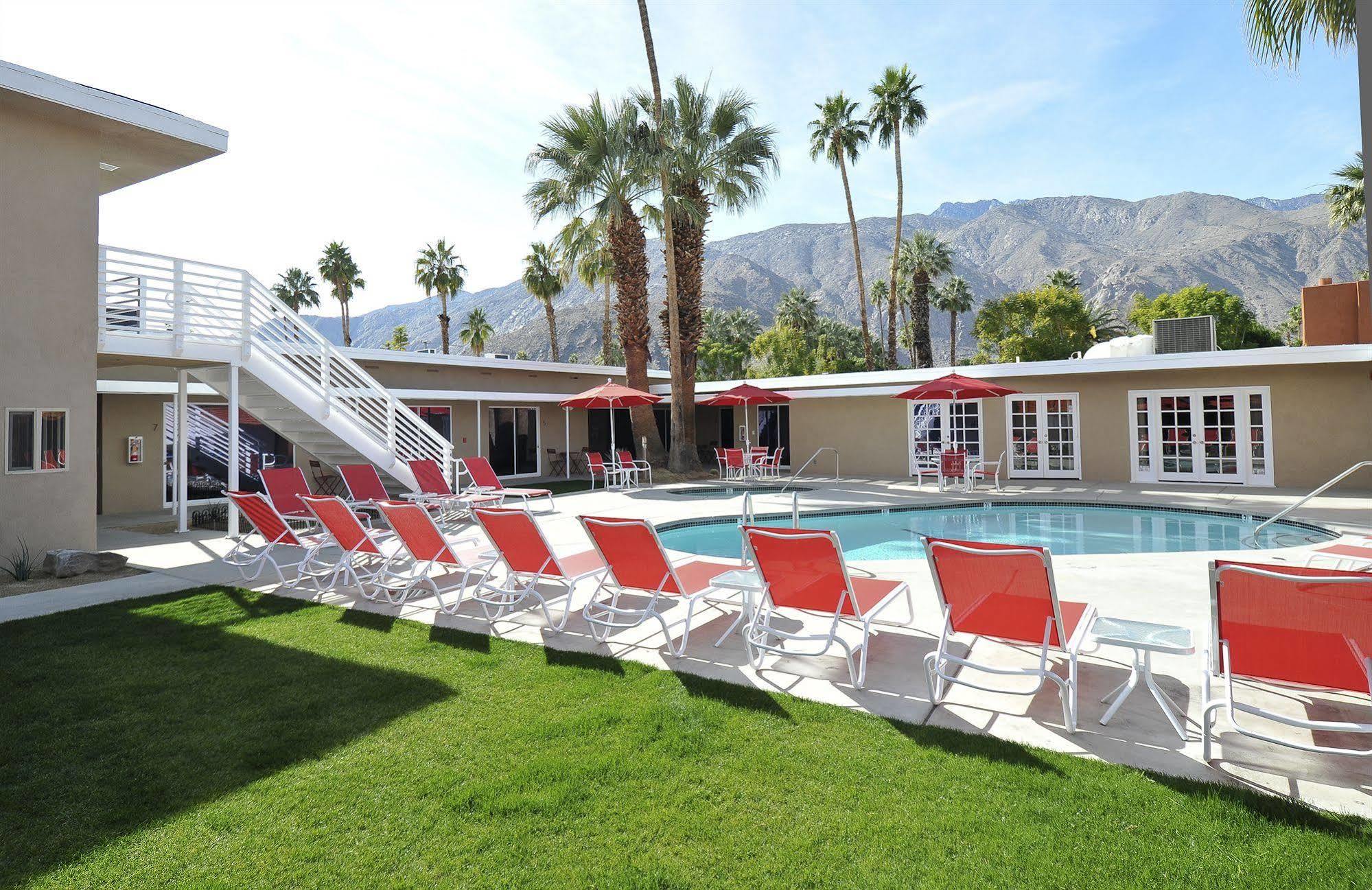 Bearfoot Inn - Clothing Optional Hotel For Gay Men Palm Springs Buitenkant foto