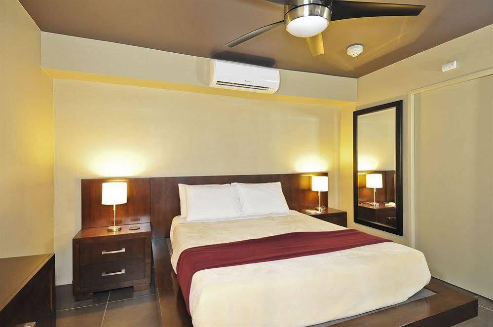 Bearfoot Inn - Clothing Optional Hotel For Gay Men Palm Springs Buitenkant foto